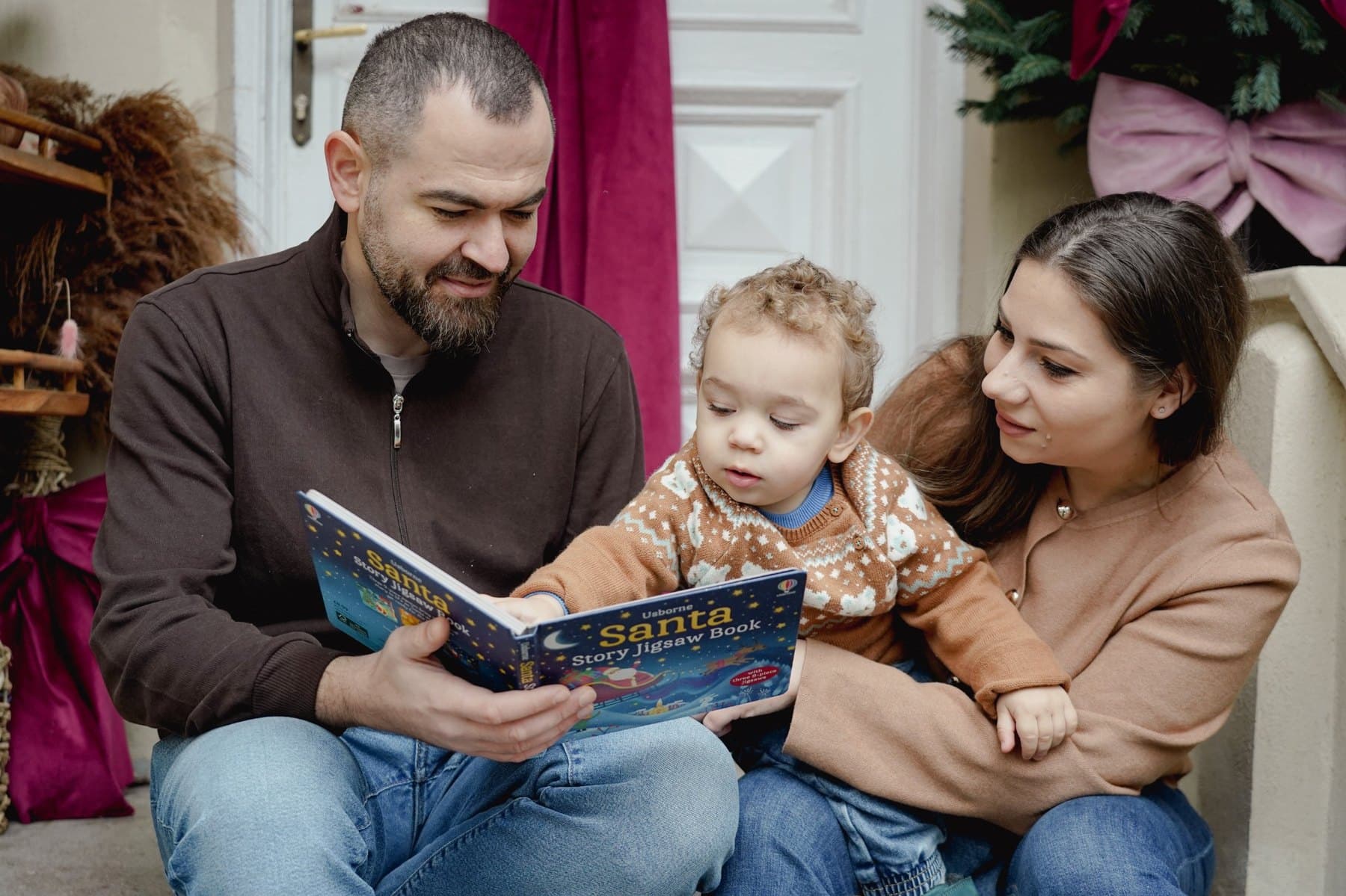 Familie citind Usborne
